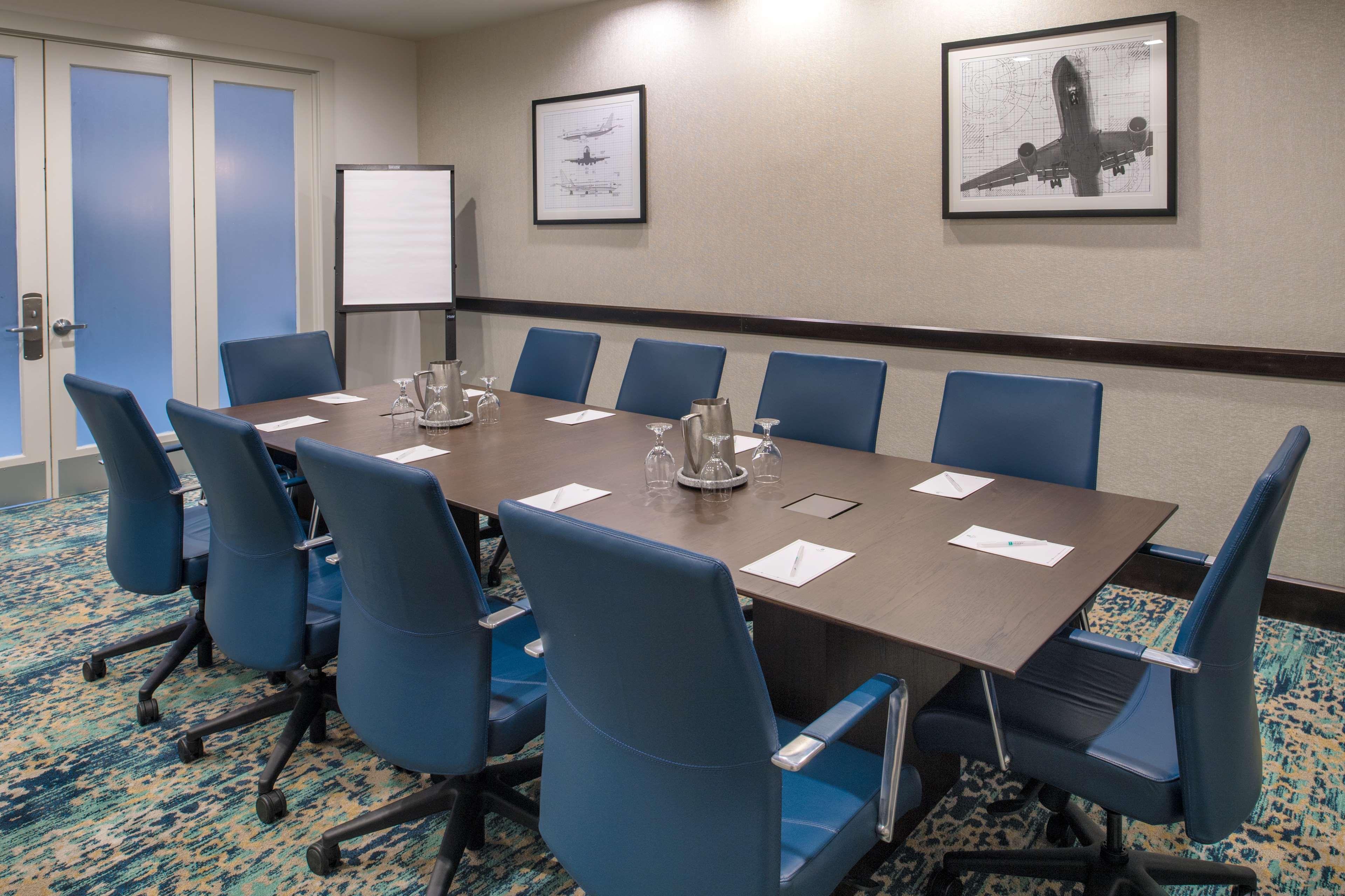 Embassy Suites By Hilton Seattle - Tacoma International Airport Таквила Экстерьер фото