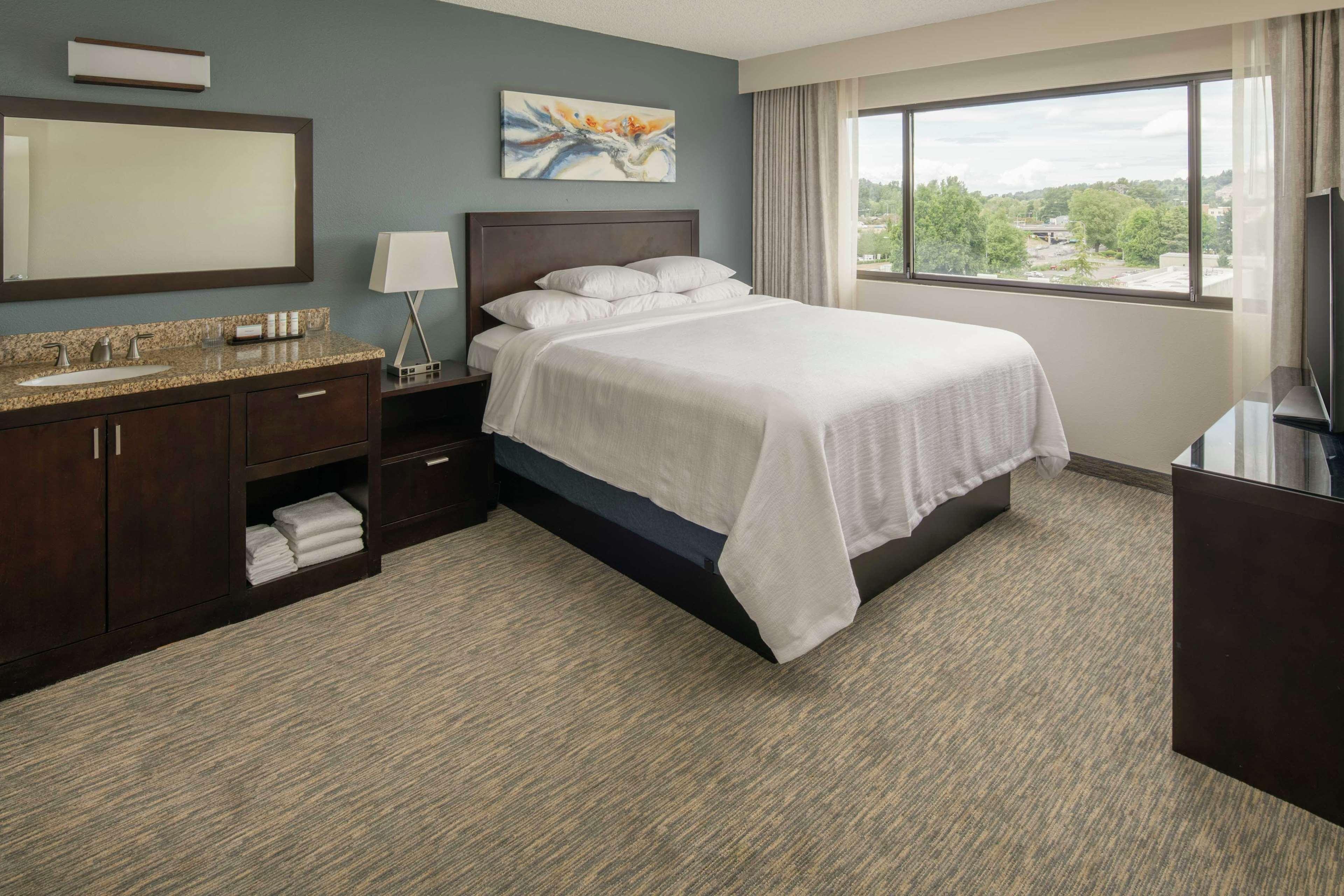 Embassy Suites By Hilton Seattle - Tacoma International Airport Таквила Экстерьер фото