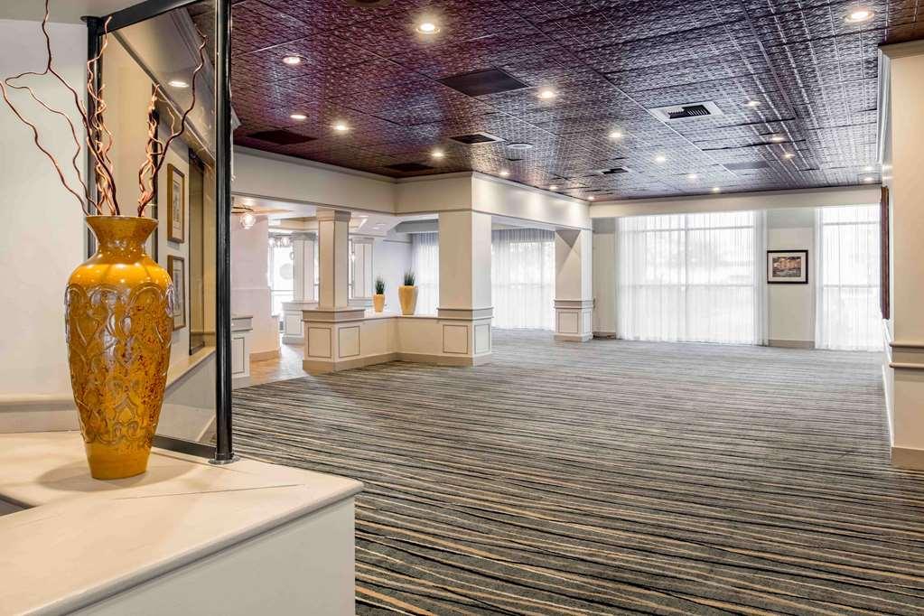 Embassy Suites By Hilton Seattle - Tacoma International Airport Таквила Номер фото