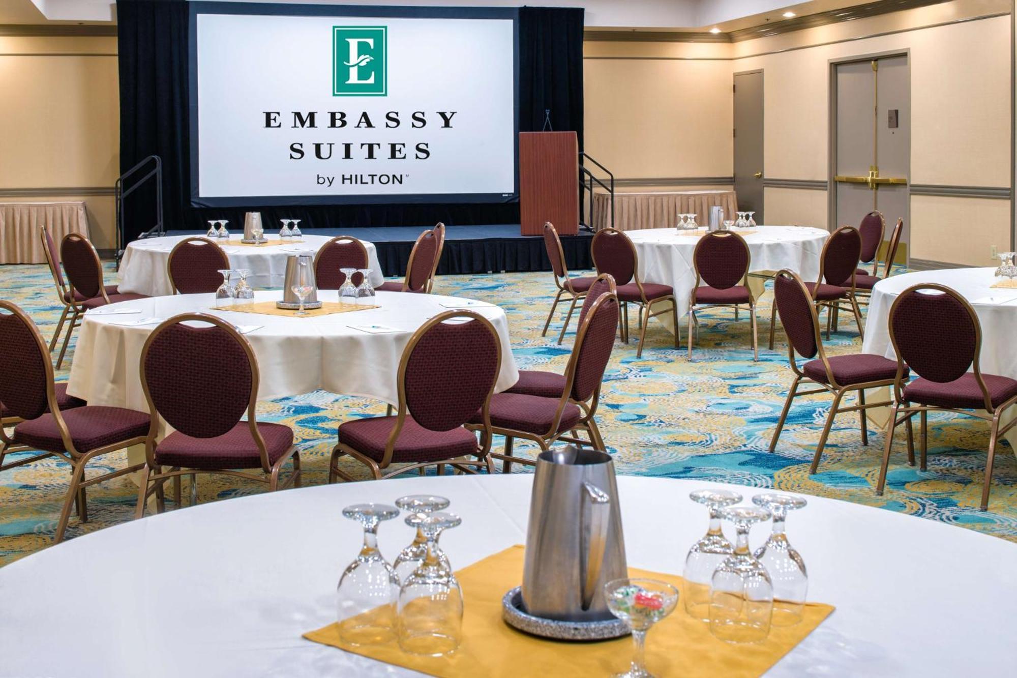 Embassy Suites By Hilton Seattle - Tacoma International Airport Таквила Экстерьер фото