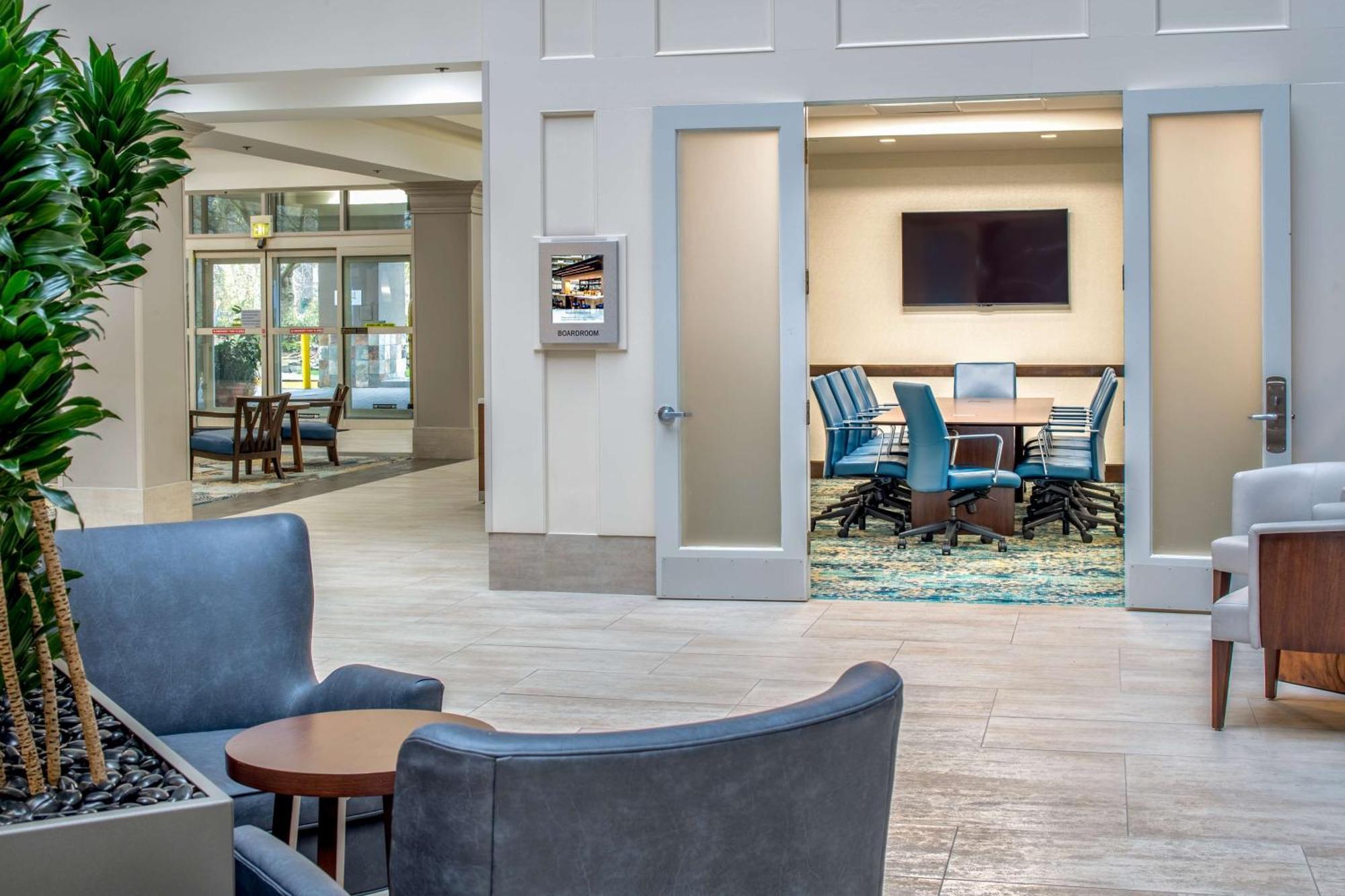 Embassy Suites By Hilton Seattle - Tacoma International Airport Таквила Экстерьер фото