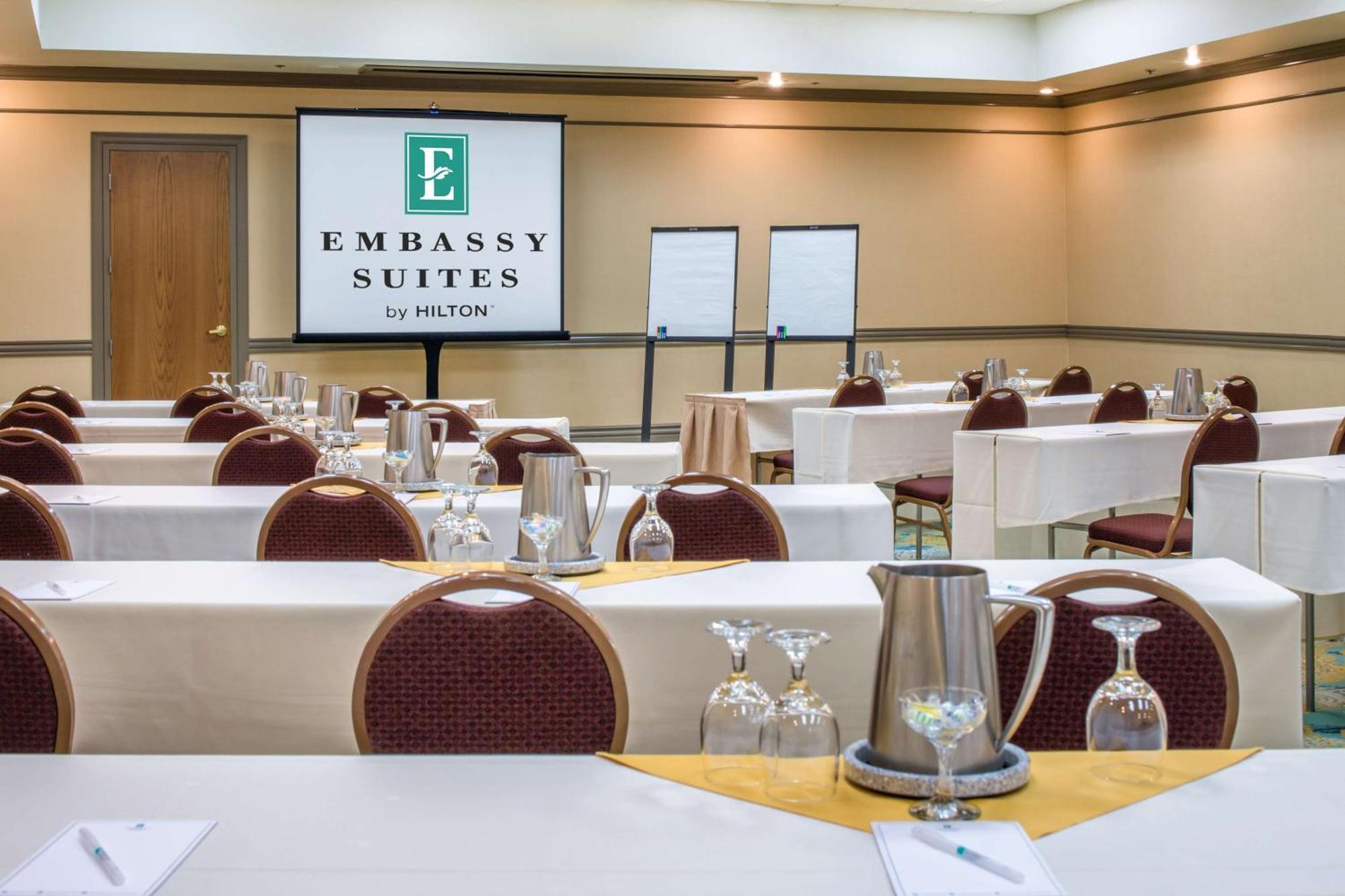 Embassy Suites By Hilton Seattle - Tacoma International Airport Таквила Экстерьер фото