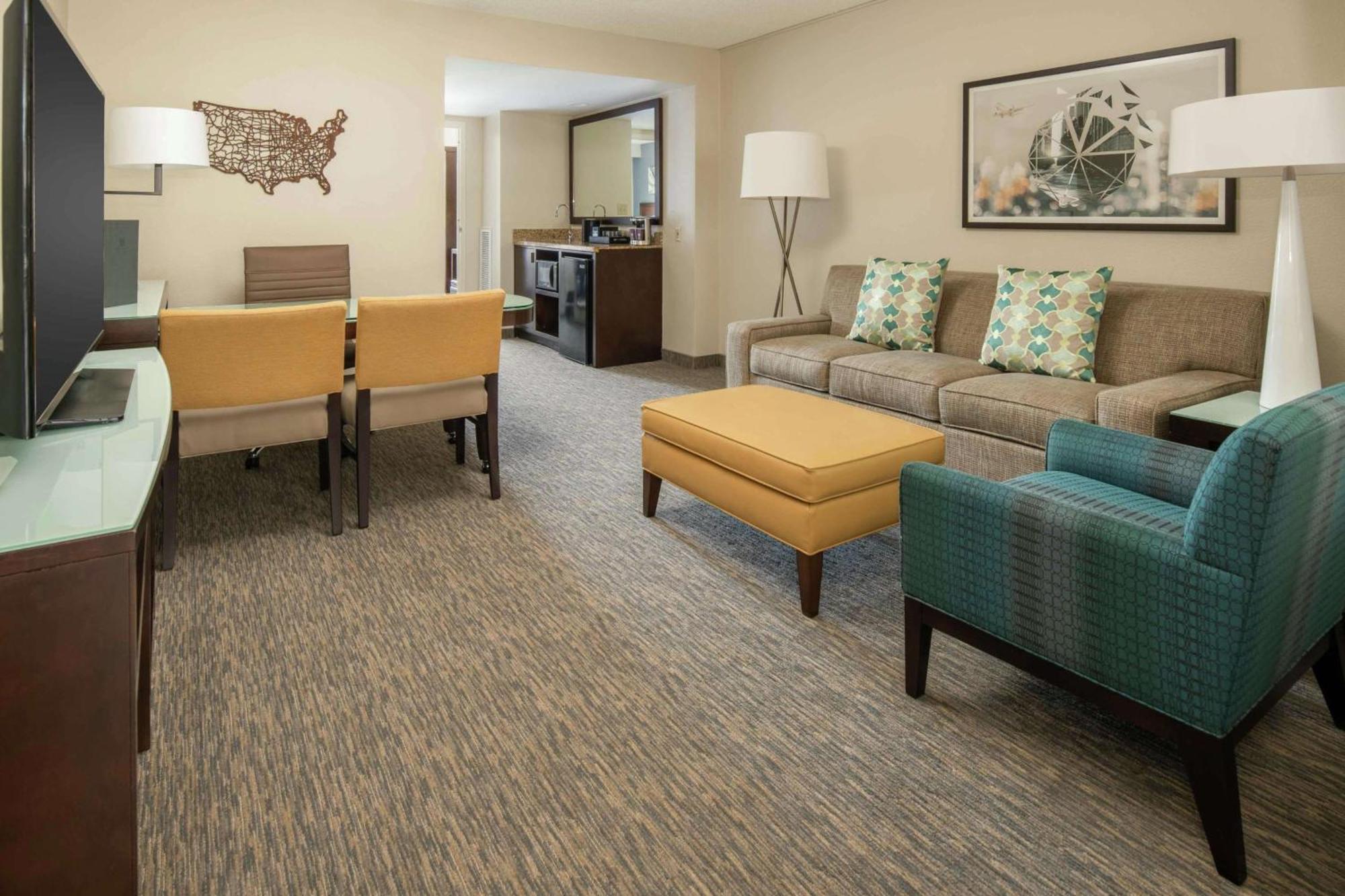Embassy Suites By Hilton Seattle - Tacoma International Airport Таквила Экстерьер фото