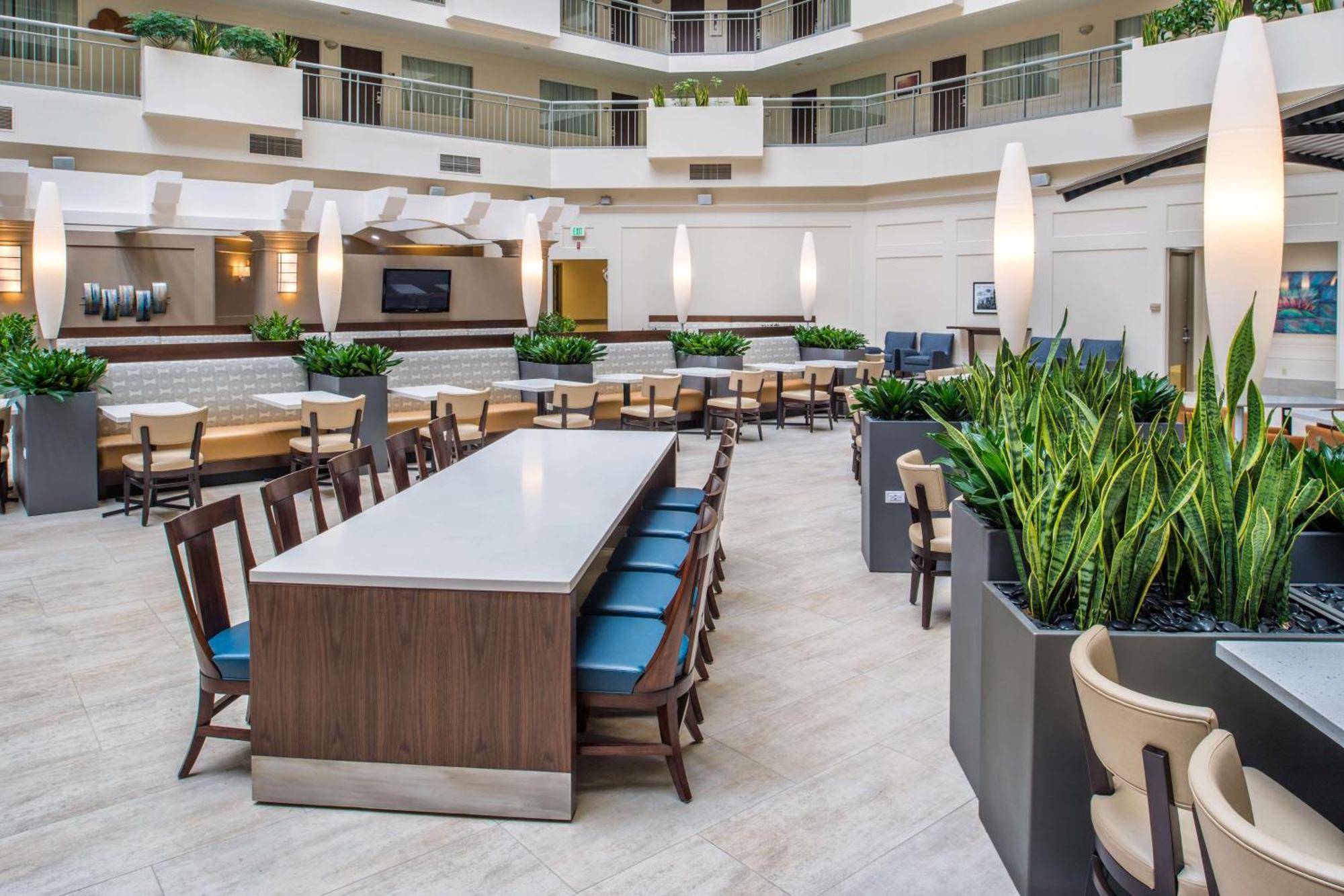 Embassy Suites By Hilton Seattle - Tacoma International Airport Таквила Экстерьер фото